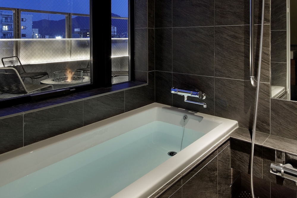 PENTHOUSE SUITE, Non Smoking - Photo 2
