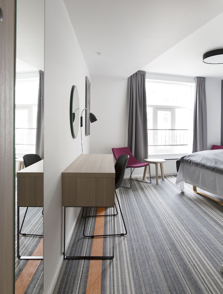 Double Room, 1 Queen Bed photo 2