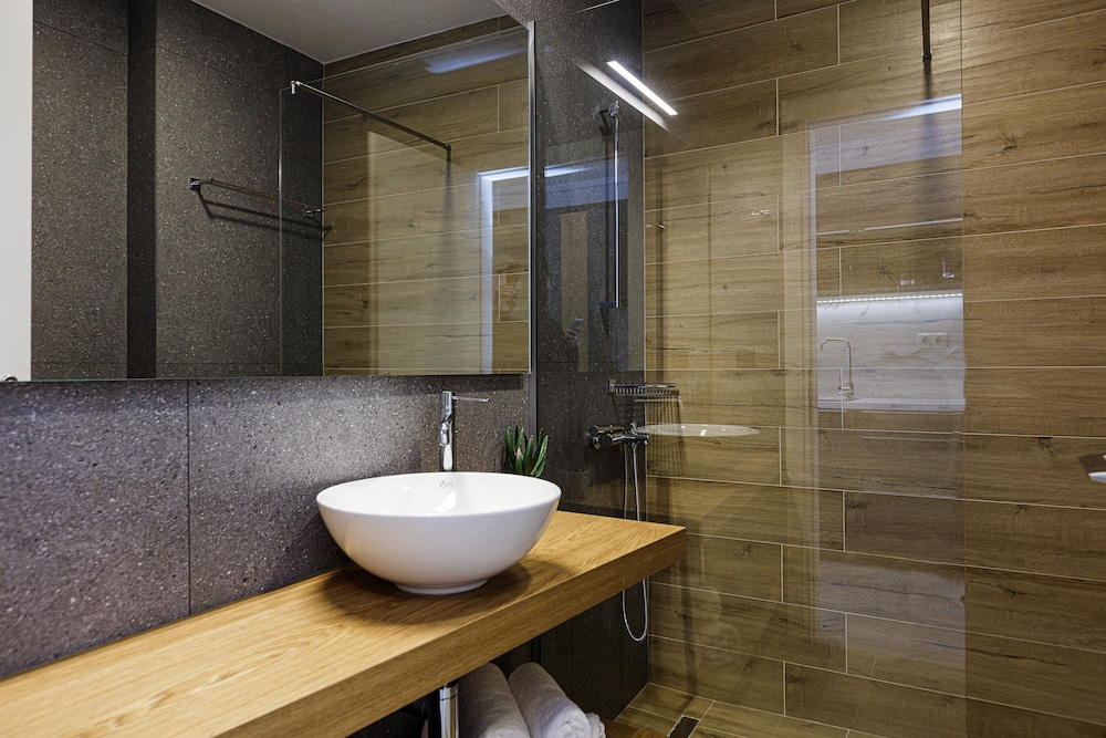 Suite, Sea View - Photo 3