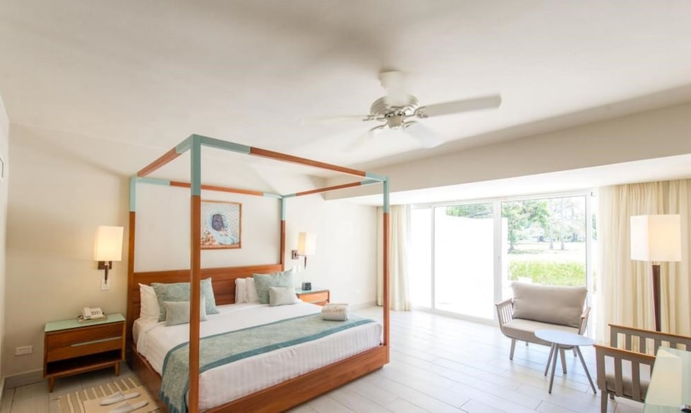 Junior Suite With Royal Package photo 3