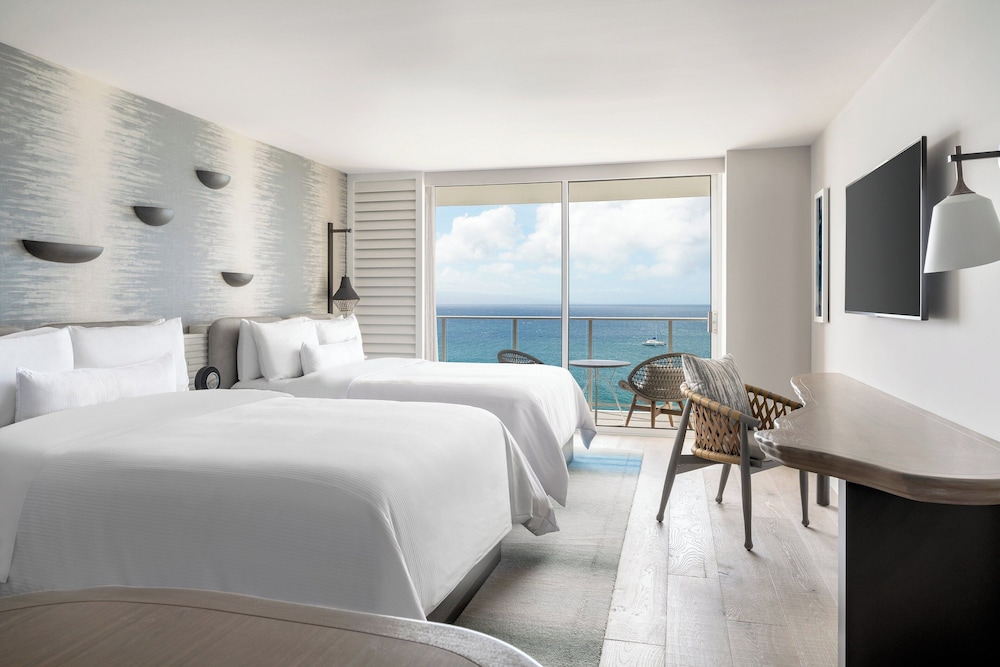 Room, 2 Queen Beds, Non Smoking, Balcony (Mobility Accessible, Tub, Oceanfront)