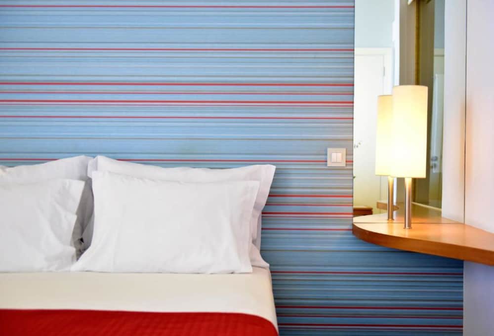 Deluxe Double or Twin Room, Sea View - Photo 4