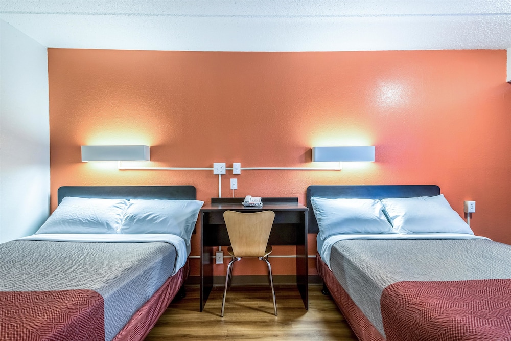 Standard Room, 2 Double Beds, Non Smoking - Photo 1
