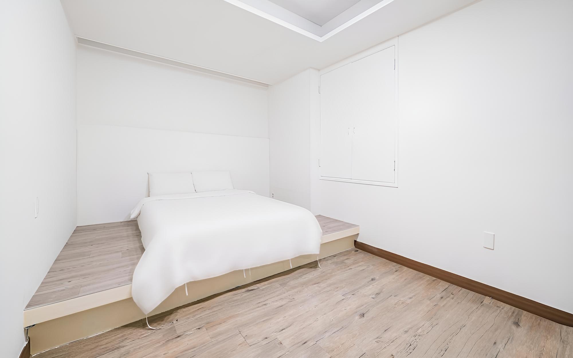Room (VIP room) - Photo 1