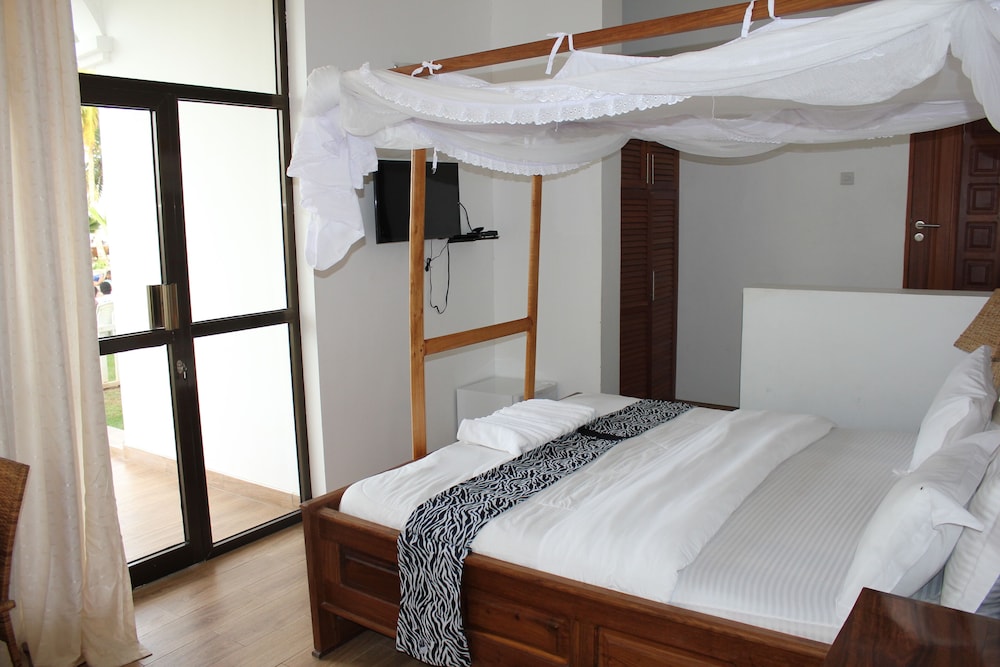 Deluxe Double Room, 1 King Bed, Balcony, Sea View photo 3