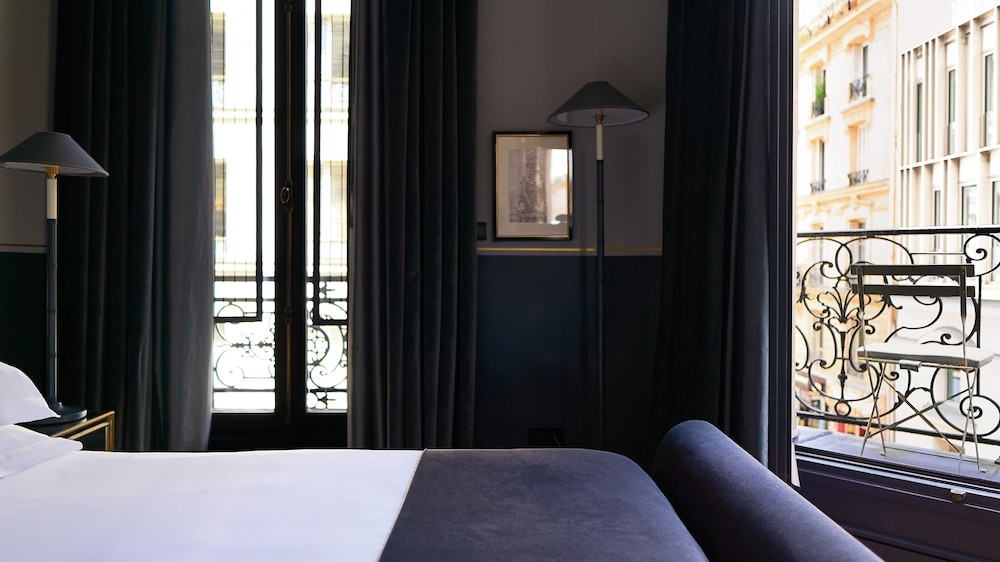 Deluxe Room, Balcony