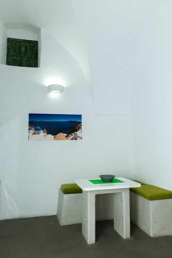 Traditional Double Room (Without View) - Photo 3