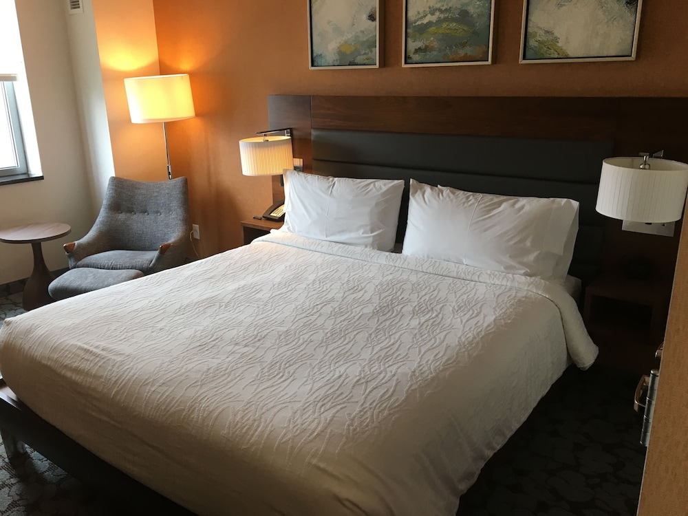 Room, 1 Queen Bed with Sofa bed, Accessible (Hearing)