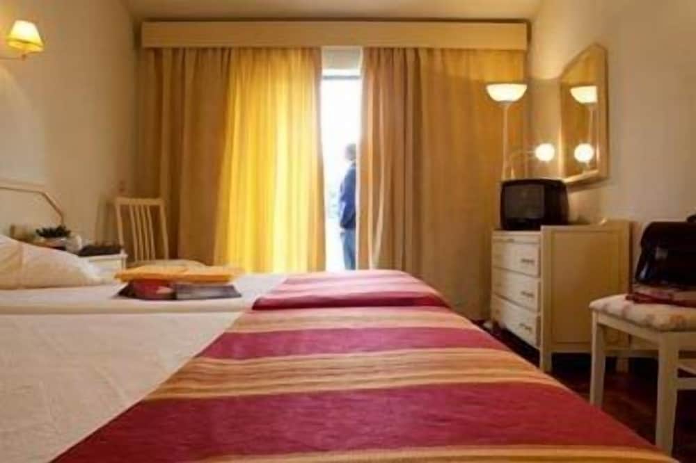 Standard Single Room, Garden View