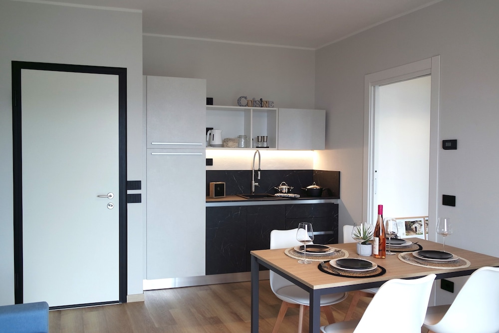 Apartment photo 2