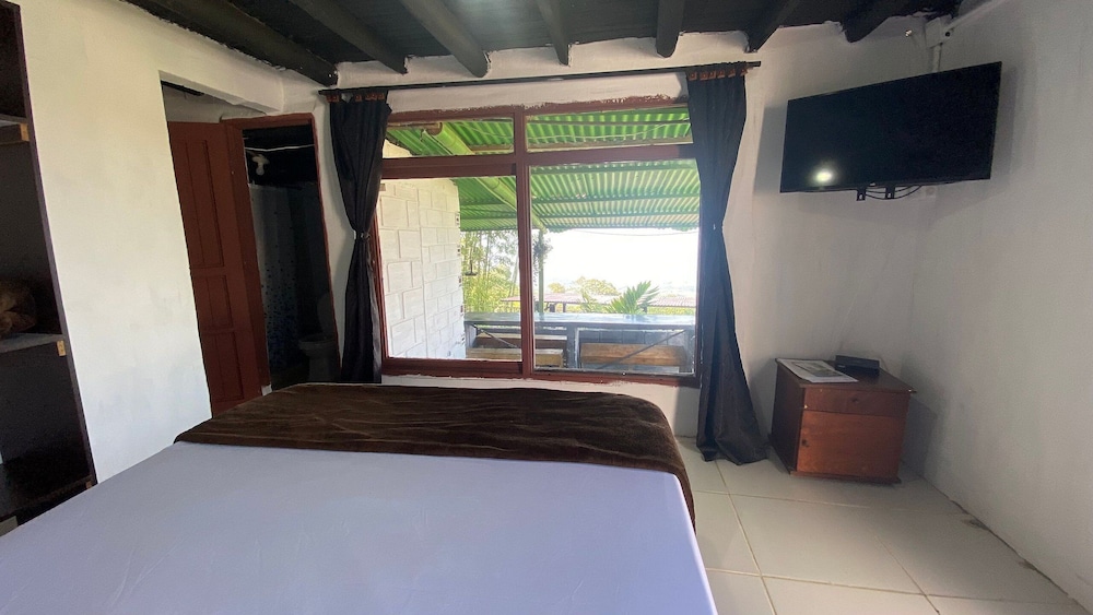 Basic Double Room photo 2