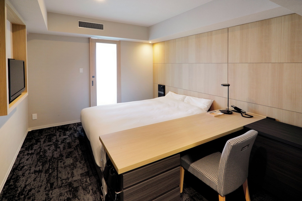 Basic Double Room, Non Smoking (No Window) - Photo 1