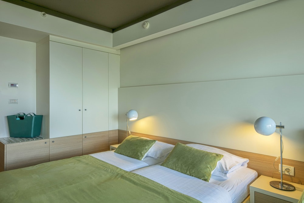Standard Twin Room with Balcony photo 3