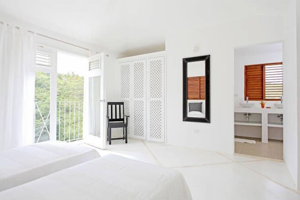 Luxury Villa photo 2