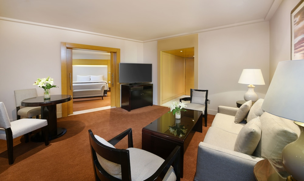 Club Suite, 1 King Bed, Club Lounge Access (Prestige)
