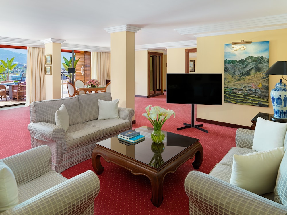 Suite (Penthouse), Balcony