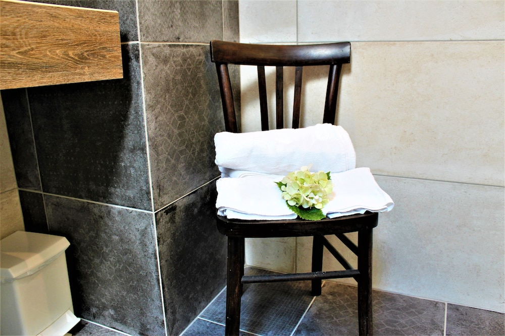 Deluxe Room, Courtyard View, Tower photo 3