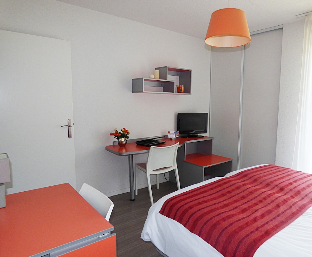 Studio, Kitchenette photo 3