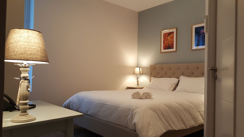 Comfort Double Room, 1 Queen Bed, Non Smoking, Courtyard View (Italie)
