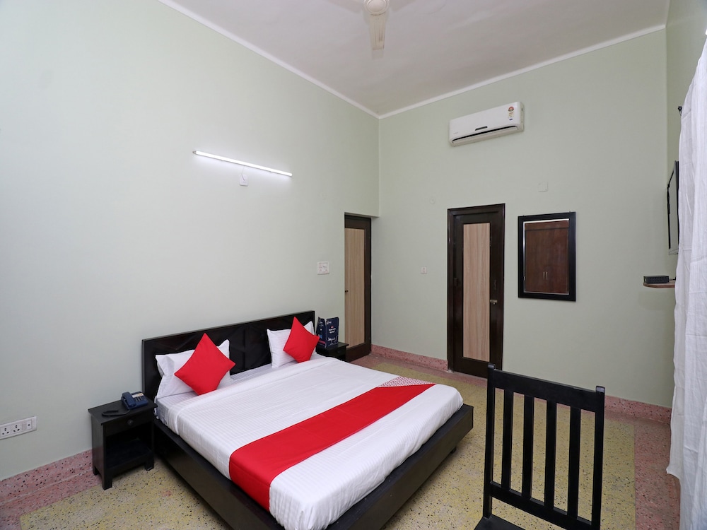 Basic Double Room photo 2