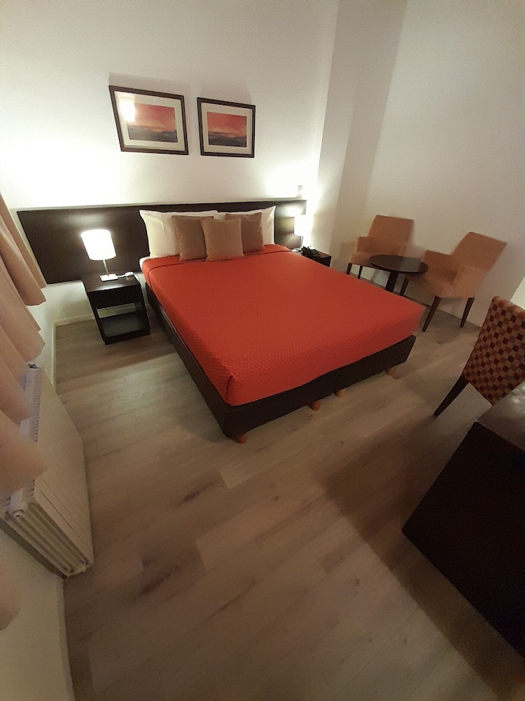 Standard Room, 1 Queen Bed photo 1
