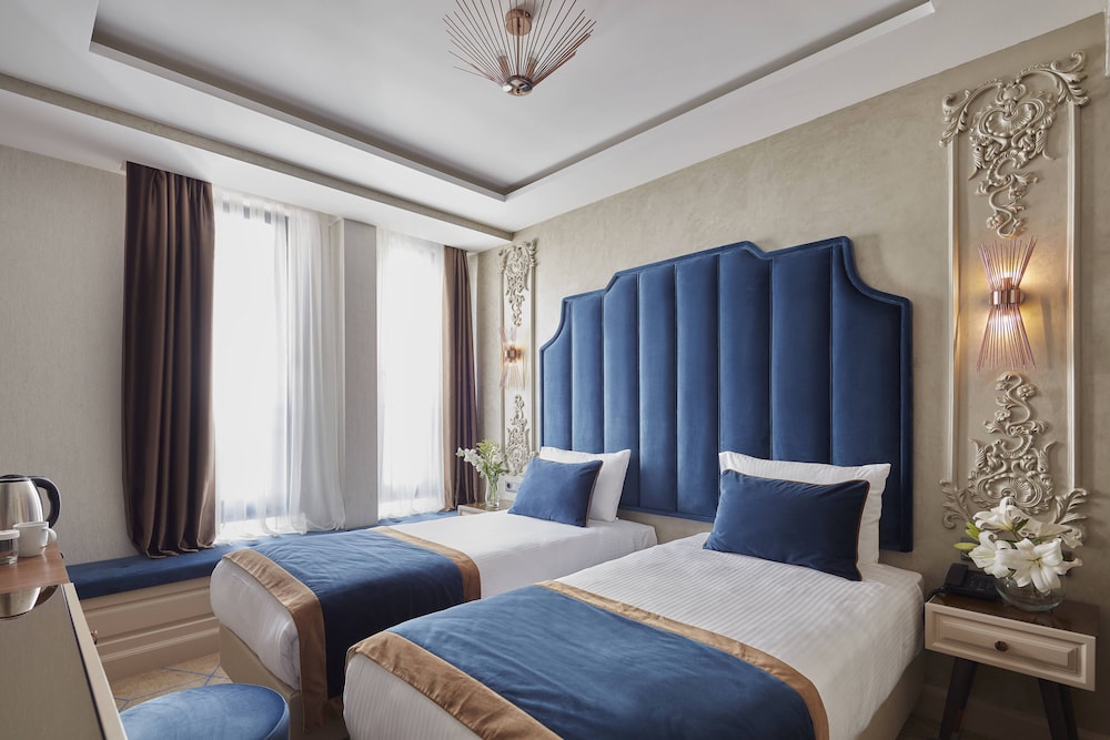 Standard Double or Twin Room photo 3