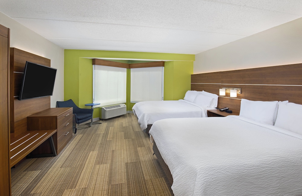 Suite, Multiple Beds (Wet Bar) - Photo 1