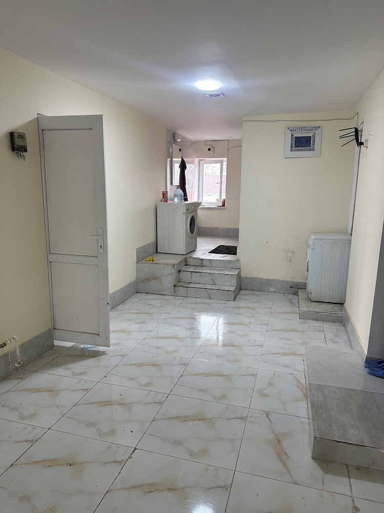 Basic Double or Twin Room - Photo 10