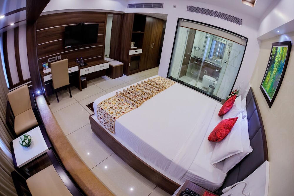 Executive Club - Photo 7