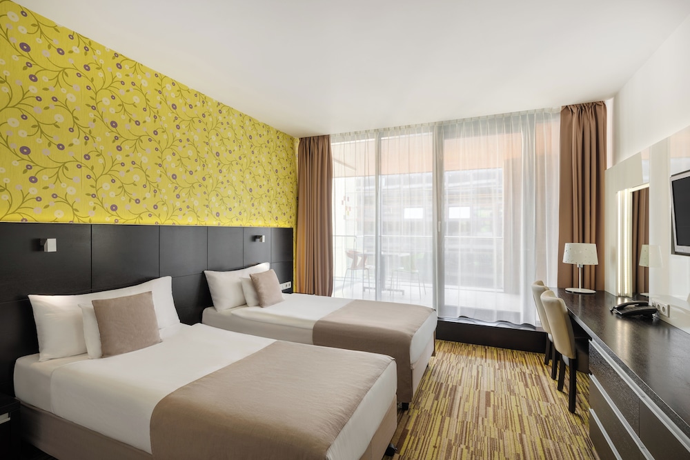 Deluxe Double Room, Balcony photo 1