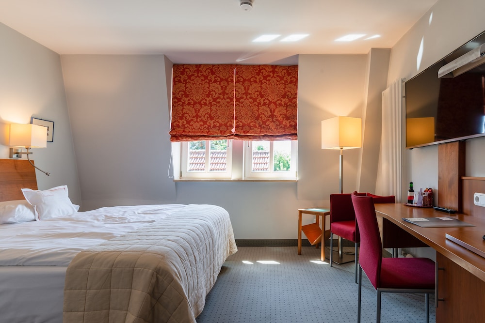 Premium Double Room Single Use photo 3