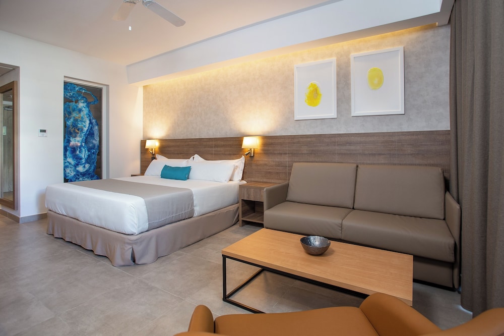 Luxury Room, Garden View - Photo 7