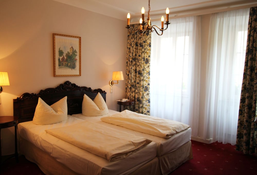 Basic Double Room, 2 Twin Beds - Photo 3
