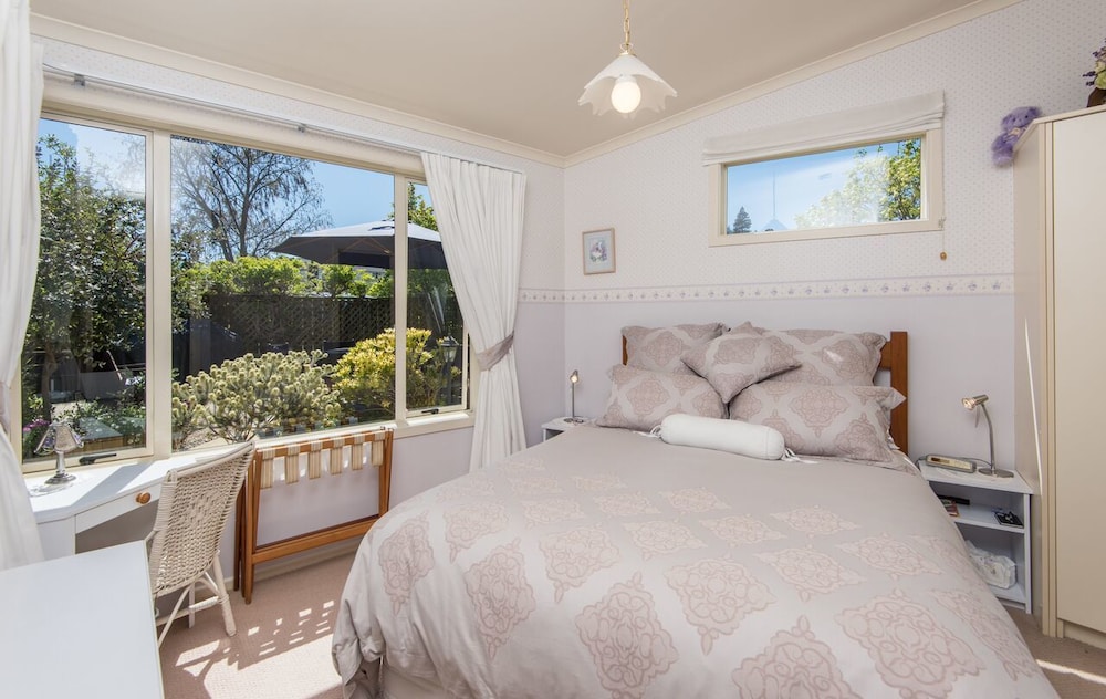Honeymoon Suite photo 2