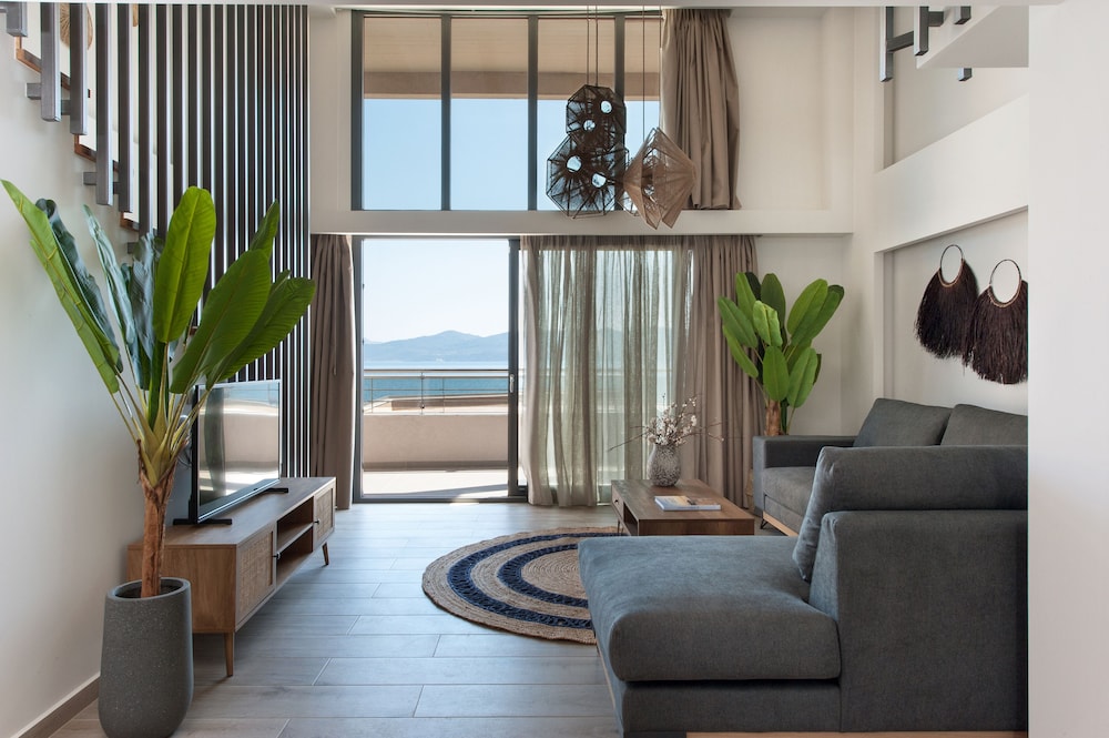 Luxury Villa photo 1