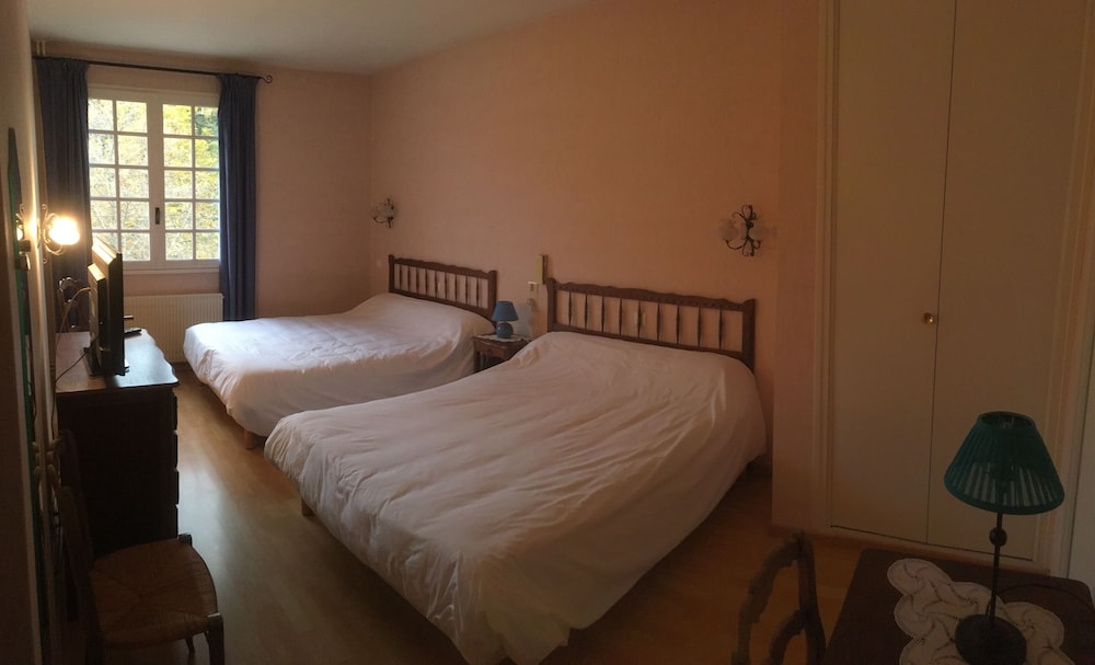 Quadruple Room, 2 Double Beds, Non Smoking photo 1