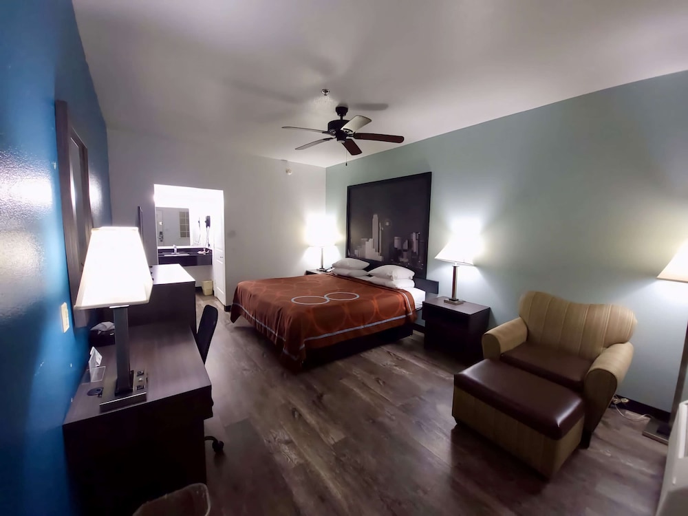 Room, 1 King Bed - Photo 2
