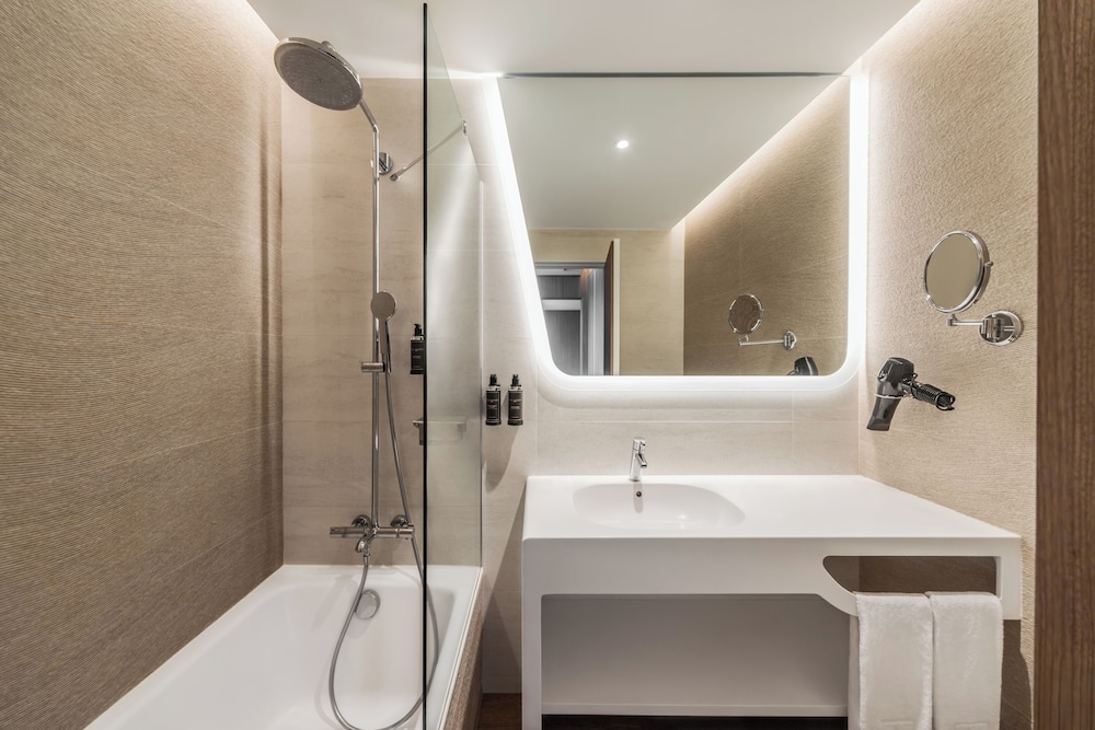Junior Suite, Sea View thumbnail 5