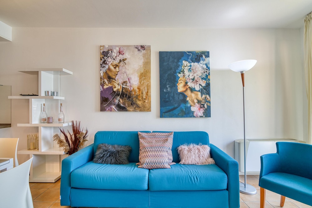 Standard Apartment, 2 Bedrooms, Beachside (Porto Letizia T12)