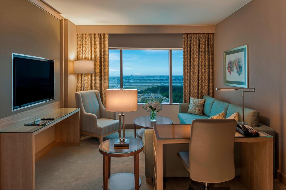 Club Suite, 1 Bedroom thumbnail 5