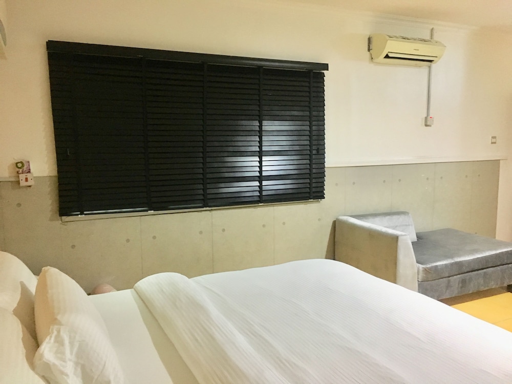 Executive Room - Photo 4