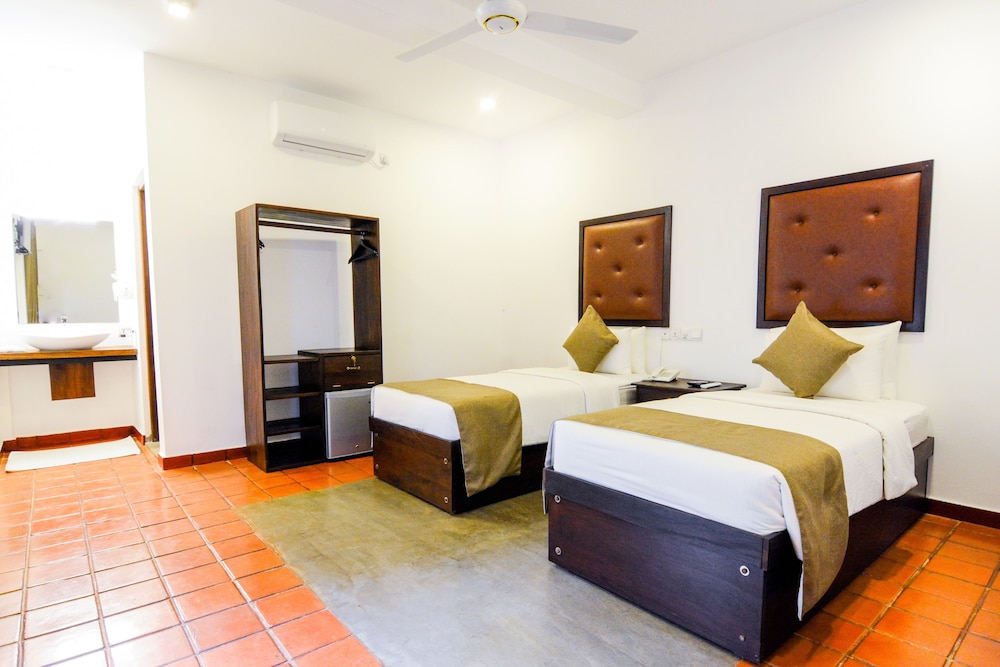 Deluxe Twin Room, 2 Twin Beds, Ensuite photo 1