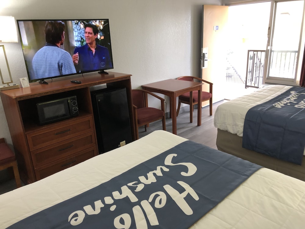 Room, 1 Double Bed, Accessible photo 3