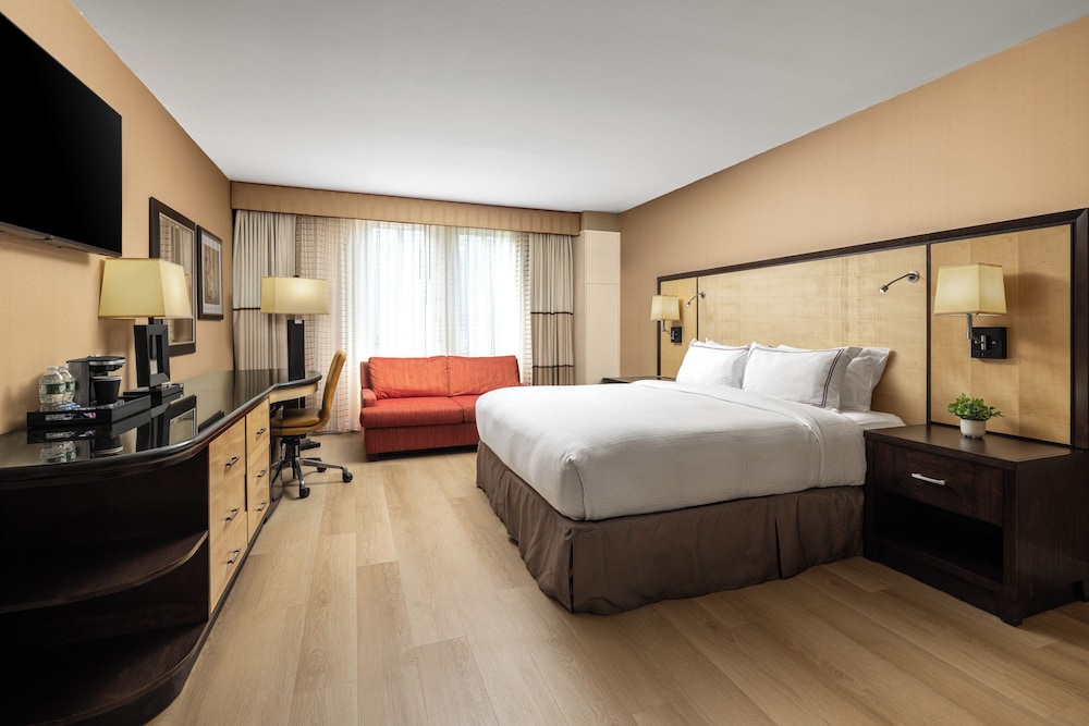 Deluxe Room, 1 King Bed, Patio (The Patio King) photo 1