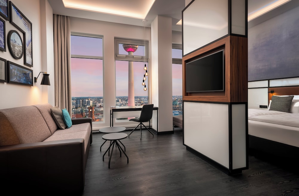 Suite (Sky)