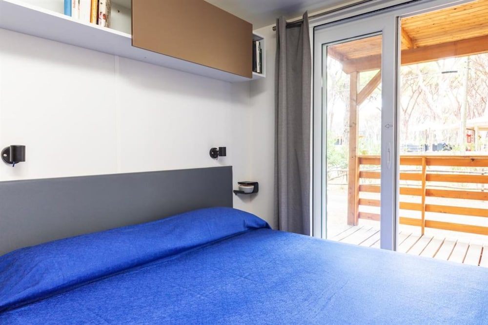 Premium Mobile Home photo 2