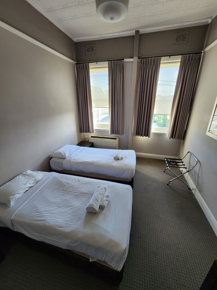 Basic Twin Room