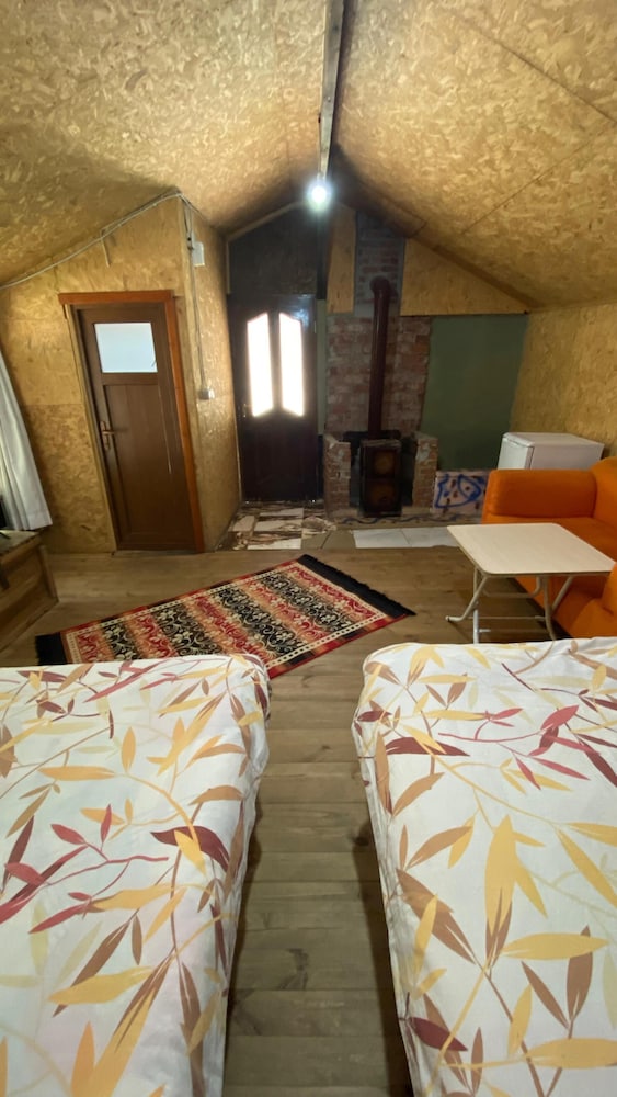 Basic Bungalow, 2 Double Beds, Patio photo 3