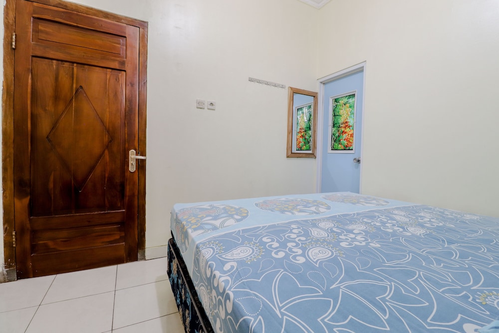 Standard Room With Air Conditioner - Photo 10