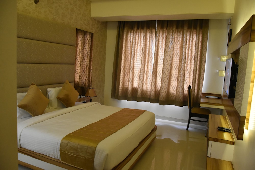 Royal Room